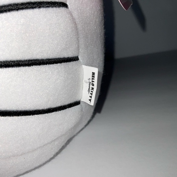 Hello Kitty plush Easter basket/bucket - Picture 8 of 12